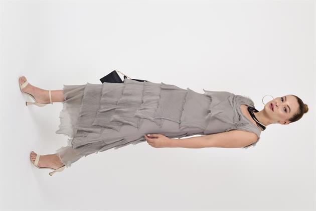 2031 KAT KAT İPEK ELBİSE