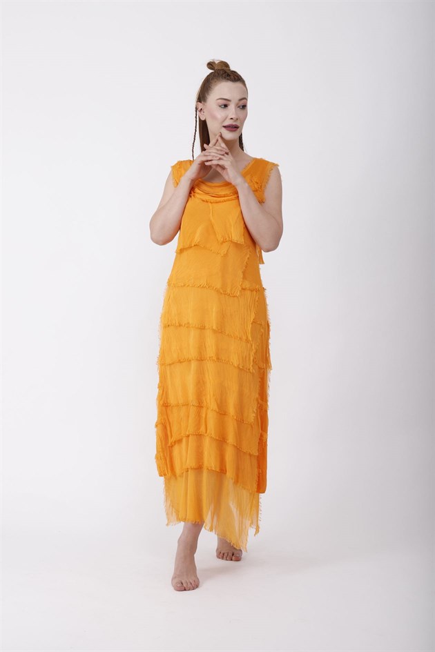 2031 KAT KAT İPEK ELBİSE