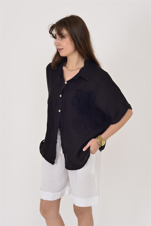 20341 KABARTMALI ÇİÇEK DETAYLI KISA KOL KETEN GÖMLEK