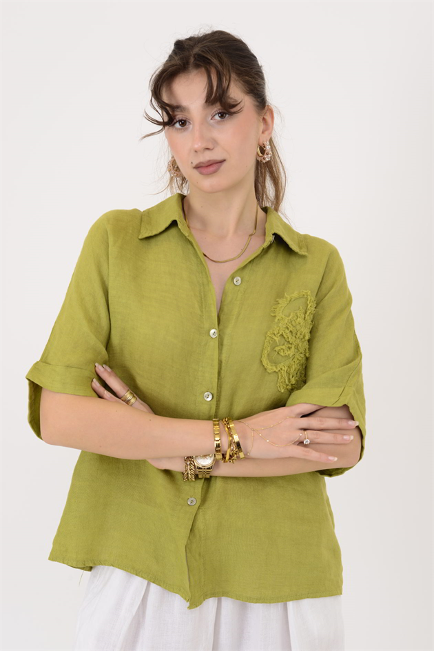 20341 KABARTMALI ÇİÇEK DETAYLI KISA KOL KETEN GÖMLEK