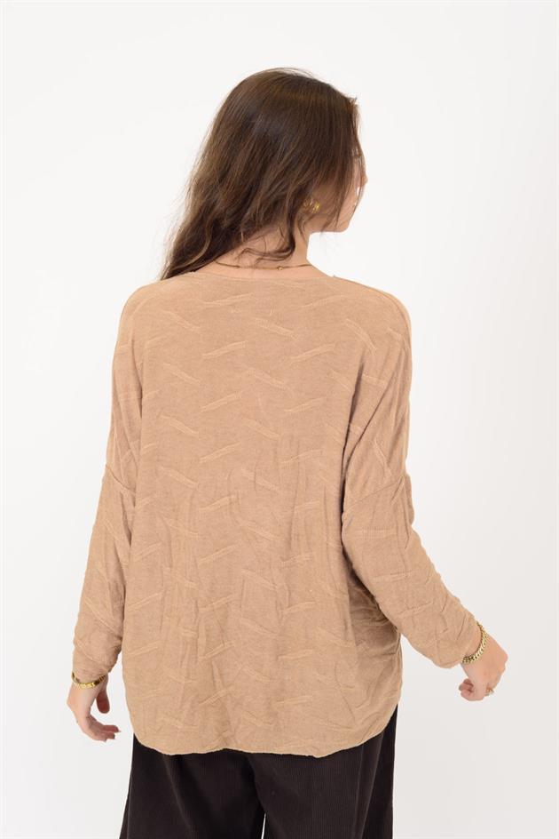 2066 KABARTMA DETAYLI V YAKA TRİKO