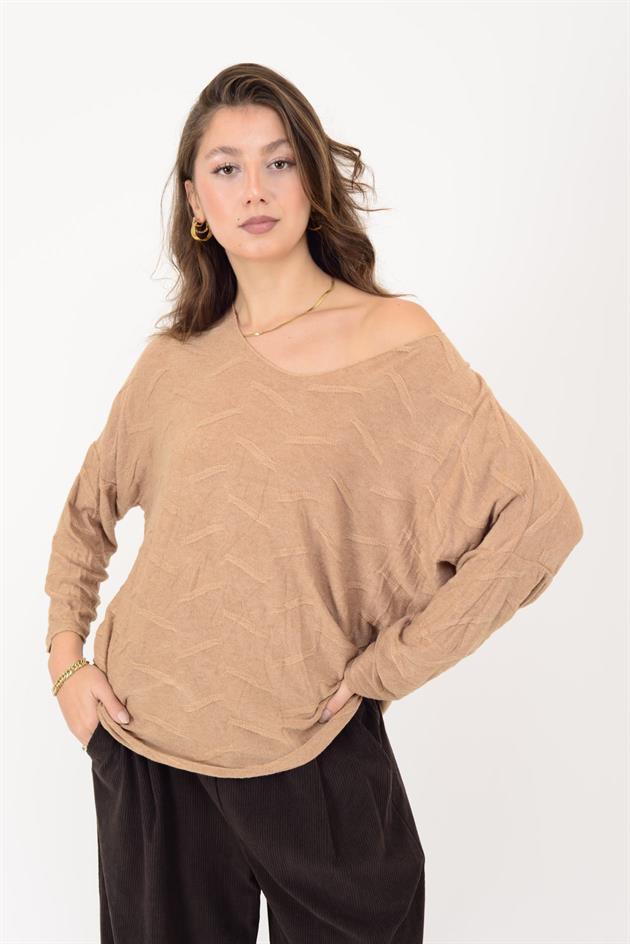 2066 KABARTMA DETAYLI V YAKA TRİKO