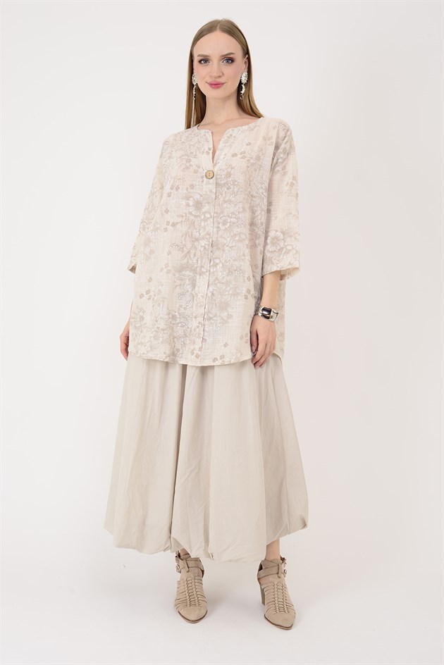 20718 KIR ÇİÇEKLERİ DESENLİ TEK DÜĞMELİ BLUZ