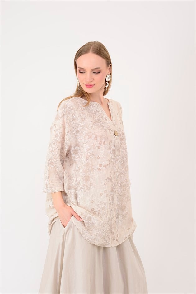 20718 KIR ÇİÇEKLERİ DESENLİ TEK DÜĞMELİ BLUZ