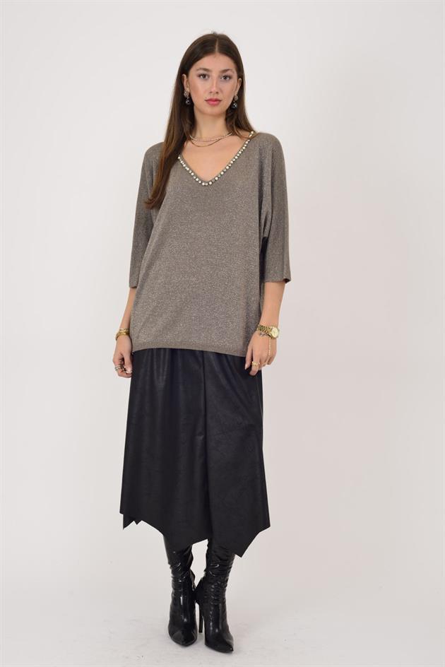 21130 İNCİ İŞLEMELİ V YAKA SİMLİ TRİKO