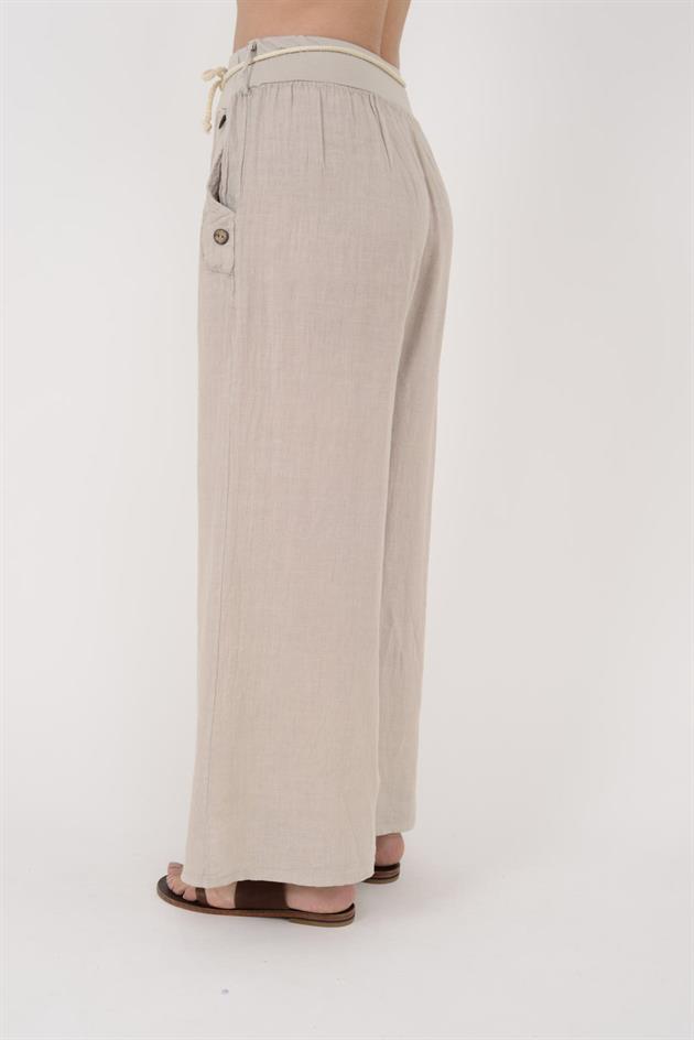 21425 DÜĞME DETAYLI KEMERLİ KETEN PANTOLON