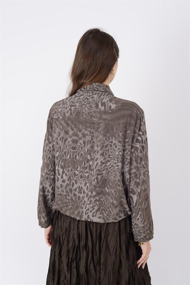 22007-1 LEOPAR DESEN İP DETAYLI PAYETLİ GÖMLEK