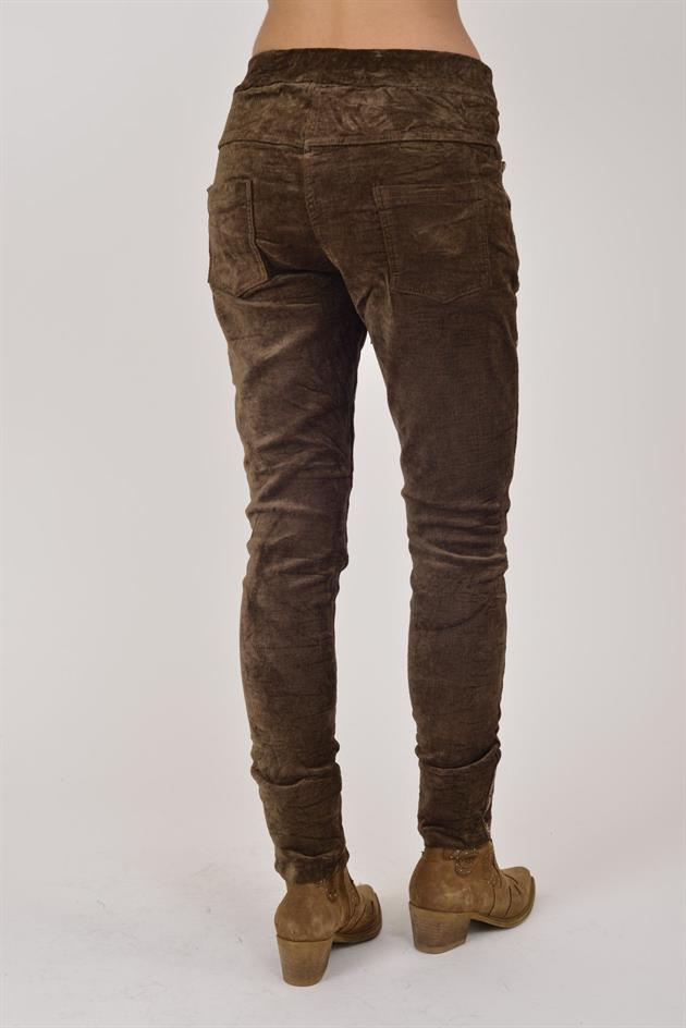 6175 TAŞ ŞERİT DETAYLI FİTİLLİ KADİFE PANTOLON