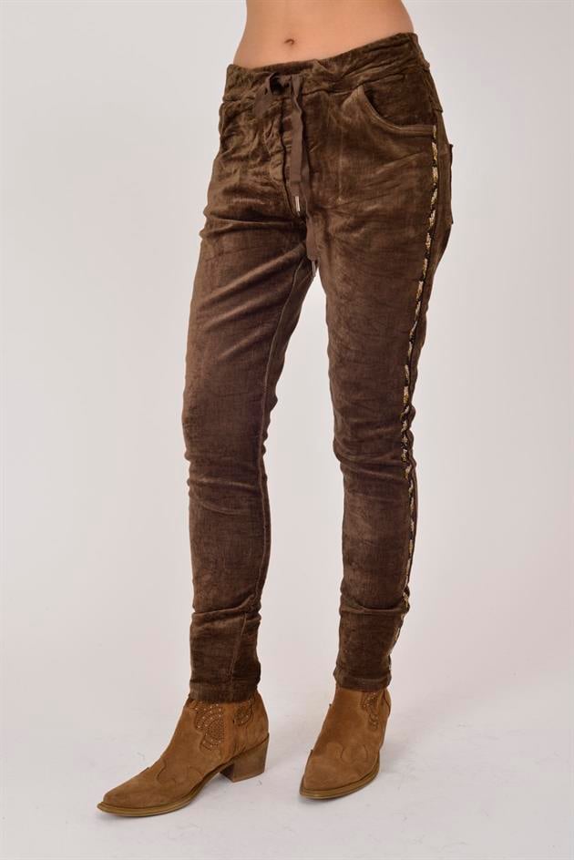 6175 TAŞ ŞERİT DETAYLI FİTİLLİ KADİFE PANTOLON