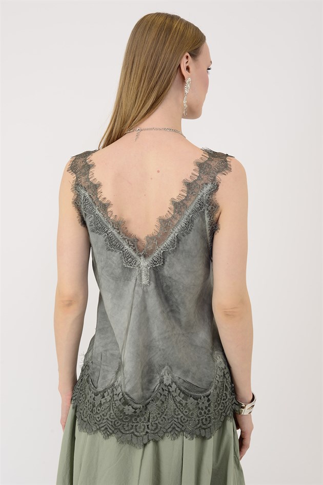 22355 KALIN ASKILI DANTELLİ SATEN BLUZ