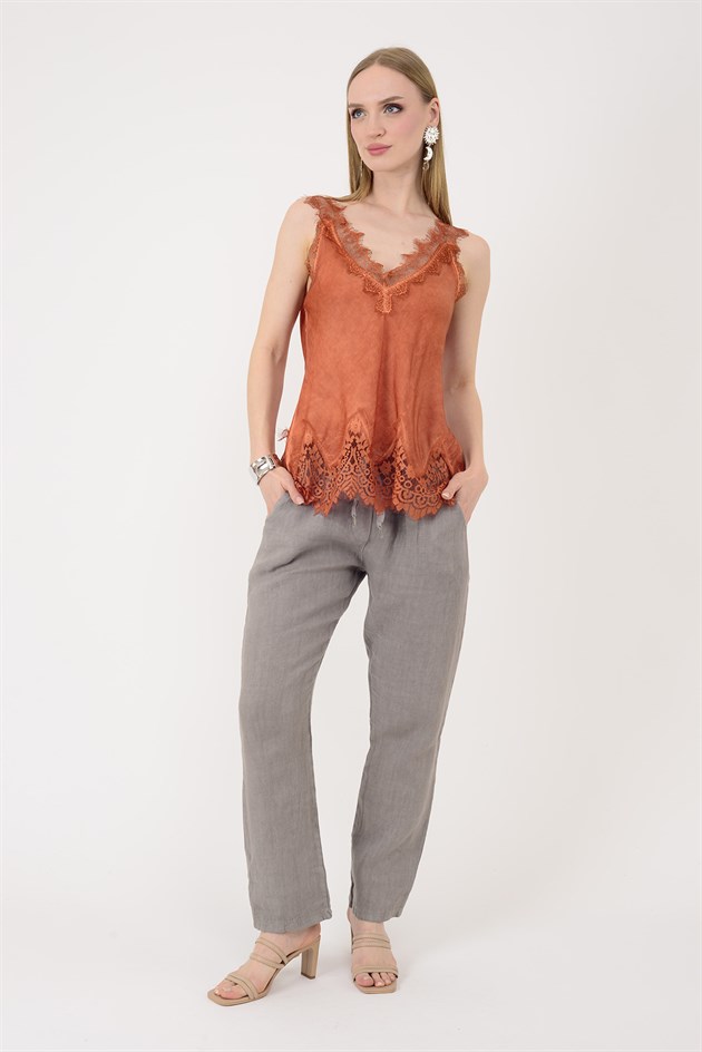 22355 KALIN ASKILI DANTELLİ SATEN BLUZ