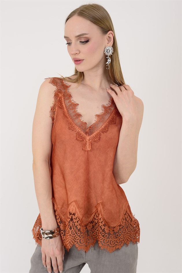 22355 KALIN ASKILI DANTELLİ SATEN BLUZ