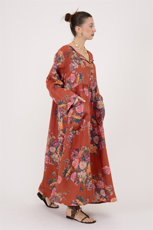 23-10 LOVA SPRING ÇİÇEK DESENLİ ÜÇ DÜĞMELİ KETEN ELBİSE