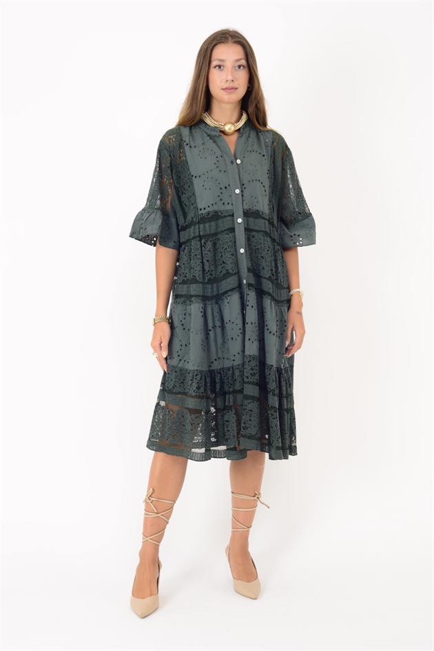 24029 FİSTO DETAYLI MİDİ BOY DANTEL ELBİSE