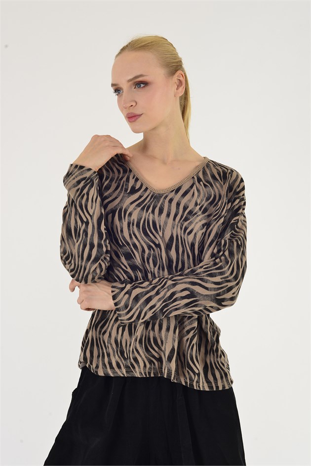 24779 ZEBRA DESEN V YAKA TRİKO BLUZ