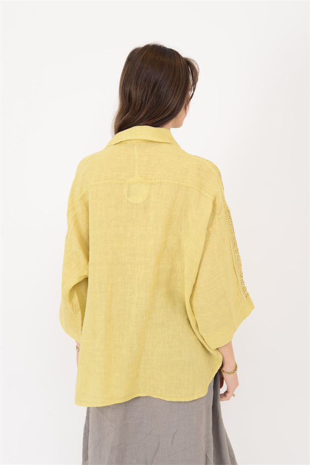 4451 OMUZLARI FİSTO DETAYLI KETEN GÖMLEK