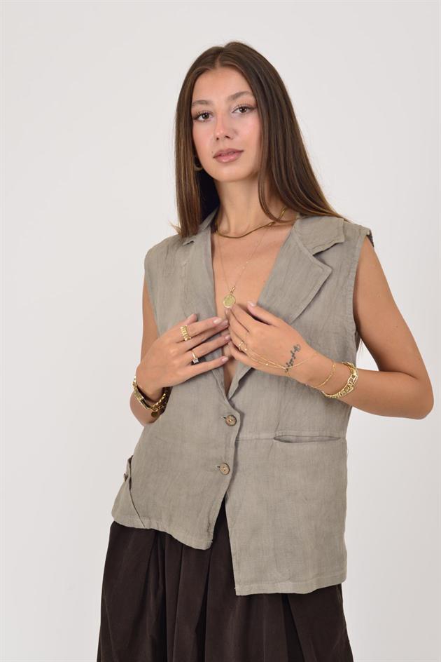 5157 ASİMETRİK KESİM DÜĞME DETAYLI KETEN YELEK BLUZ