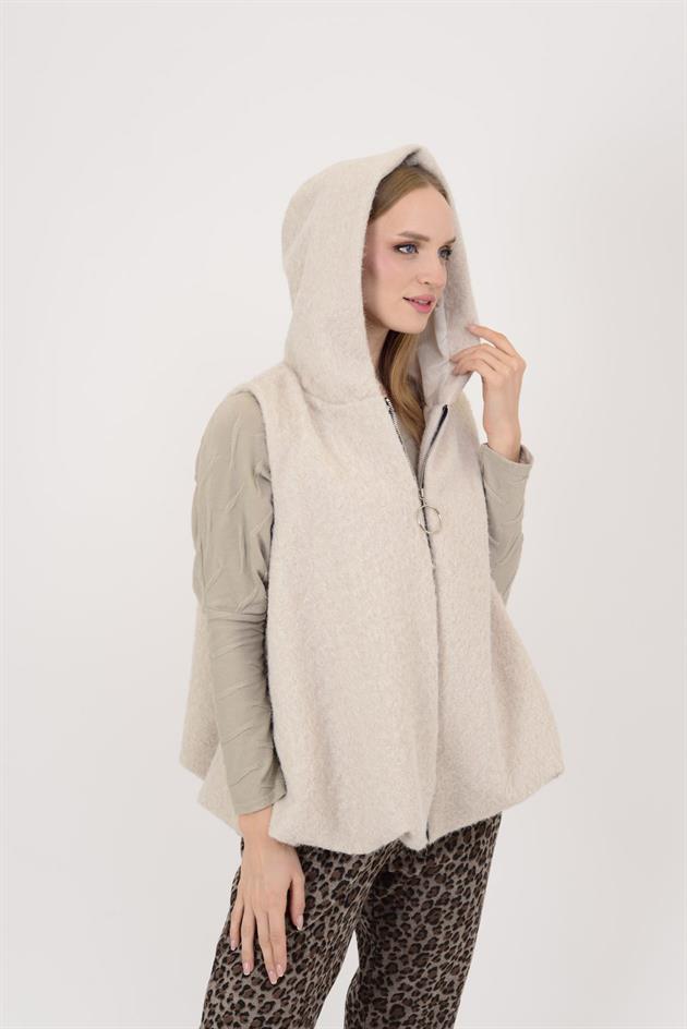 60909 KAPÜŞON DETAYLI KEÇE YELEK