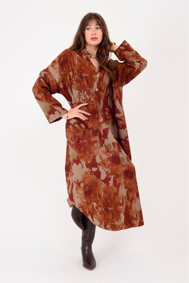 61051 LOVA BATİK ÇİÇEK DESENLİ FİTİLLİ KADİFE ELBİSE