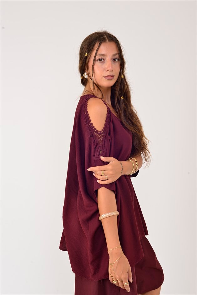 61439 KOLU YIRTMAÇLI GÜPÜR DETAYLI BLUZ