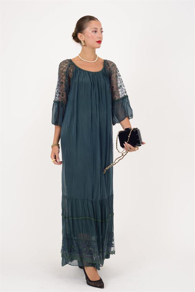 62076 DANTEL DETAY UZUN İPEK ELBİSE