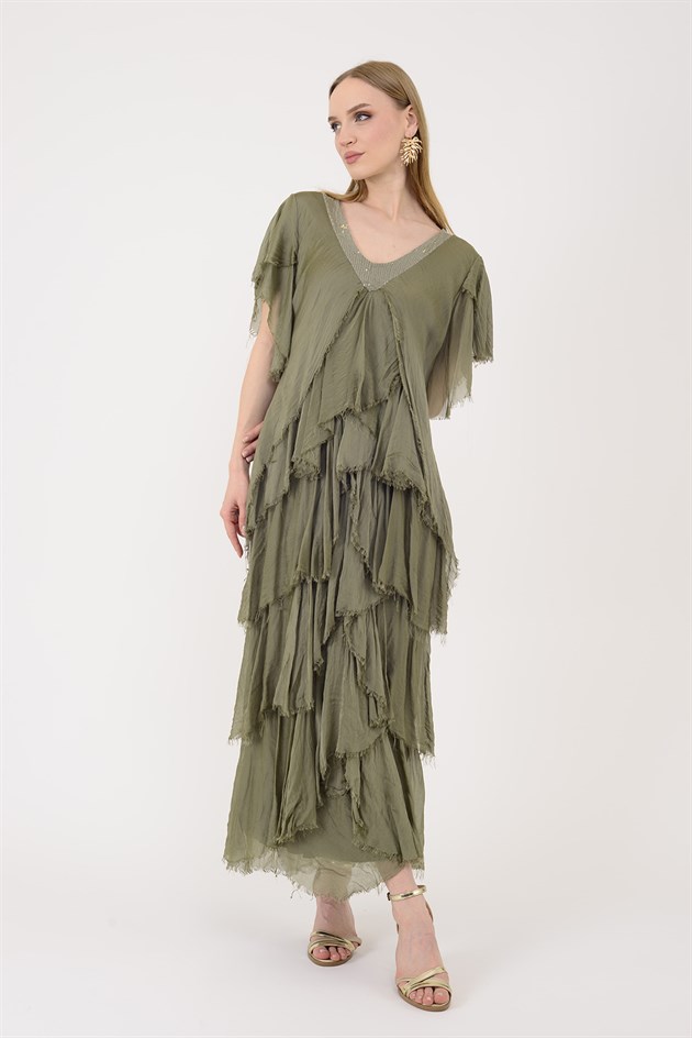 65714 PAYET DETAYLI V YAKA KAT KAT İPEK ELBİSE