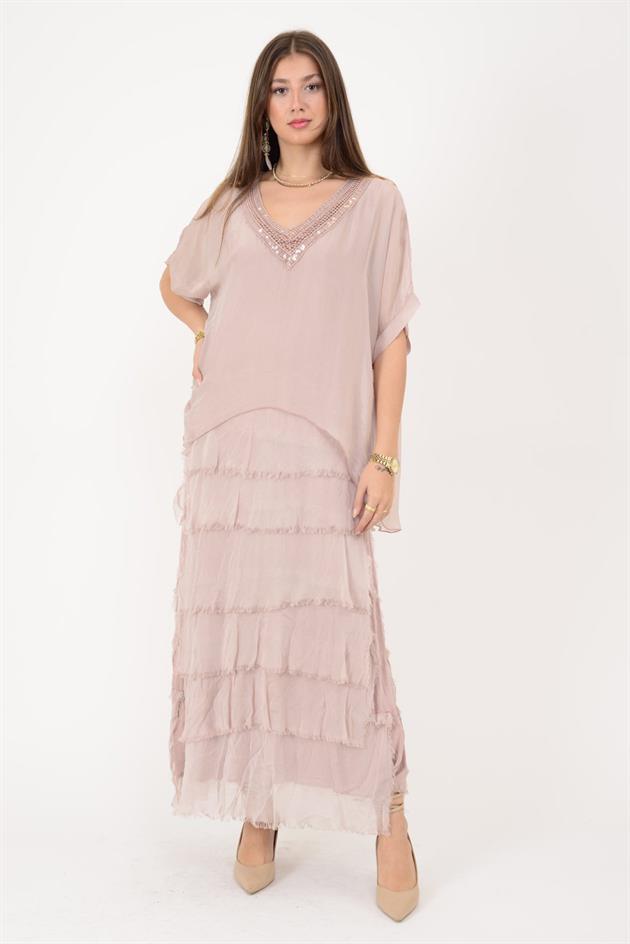 7095 PAYET DETAYLI V YAKA KAT KAT İPEK ELBİSE