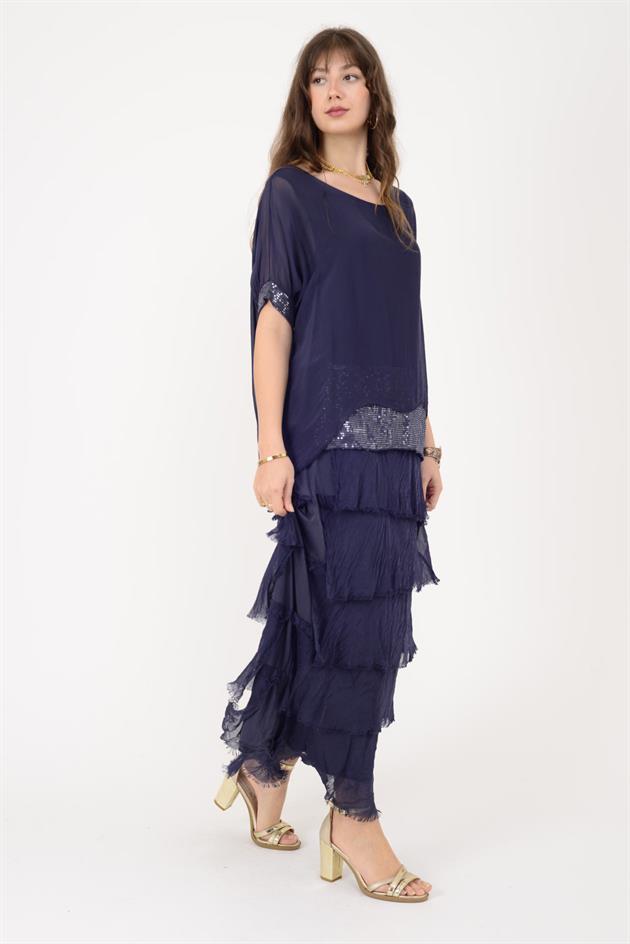 7266 YARASA KOL PAYET DETAYLI KAT KAT İPEK ELBİSE