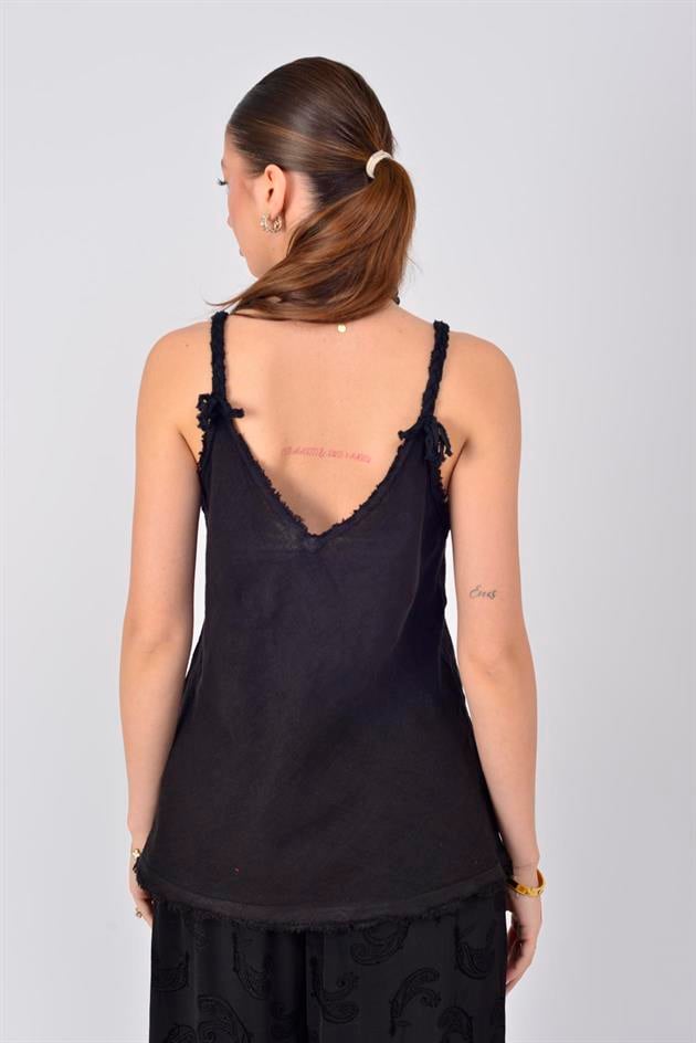 80471 SAÇAK DETAYLI ASKILI KETEN BLUZ