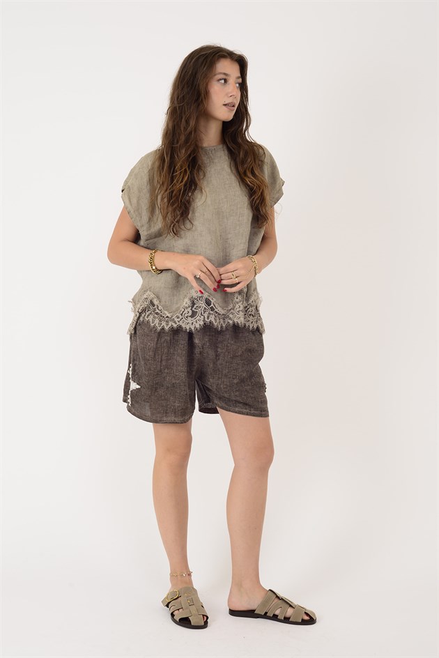 81674 DANTEL DETAYLI KISA KOL KETEN BLUZ