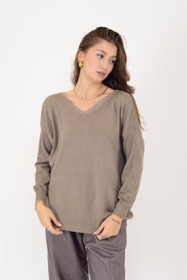 8585 SIRT DEKOLTELİ V YAKA TRİKO