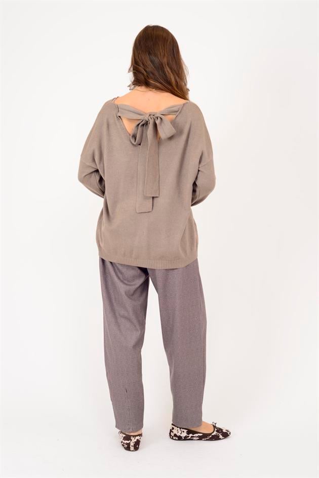 8585 SIRT DEKOLTELİ V YAKA TRİKO