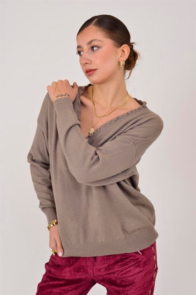 8599 FARBALALI V YAKA TRİKO BLUZ