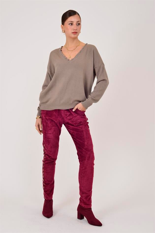 8599 FARBALALI V YAKA TRİKO BLUZ