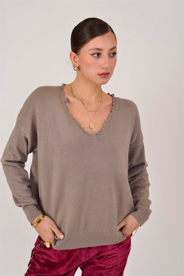 8599 FARBALALI V YAKA TRİKO BLUZ