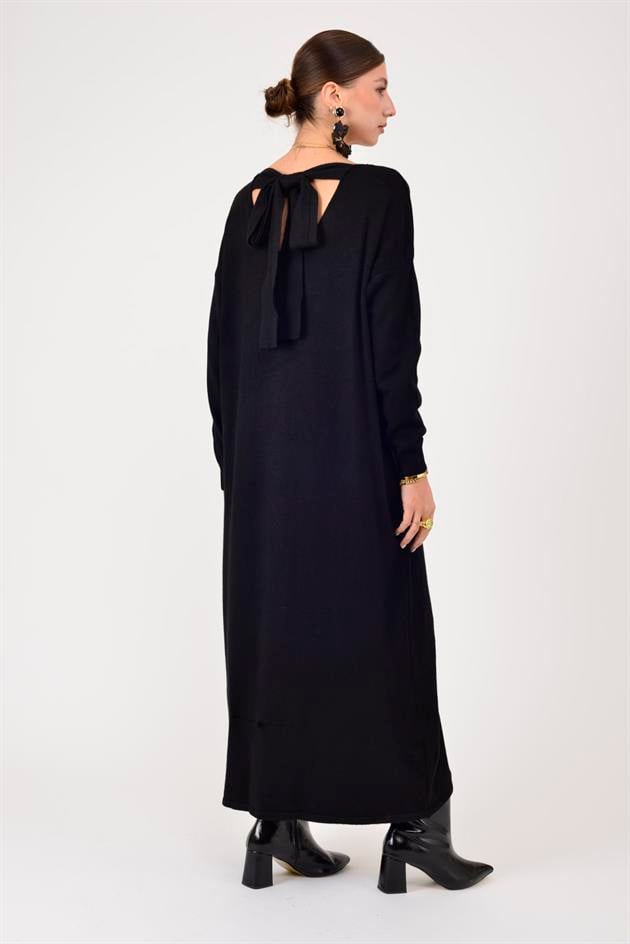 8612 IDOL SIRTI FİYONK DETAYLI YAKASI DANTELLİ TRİKO ELBİSE