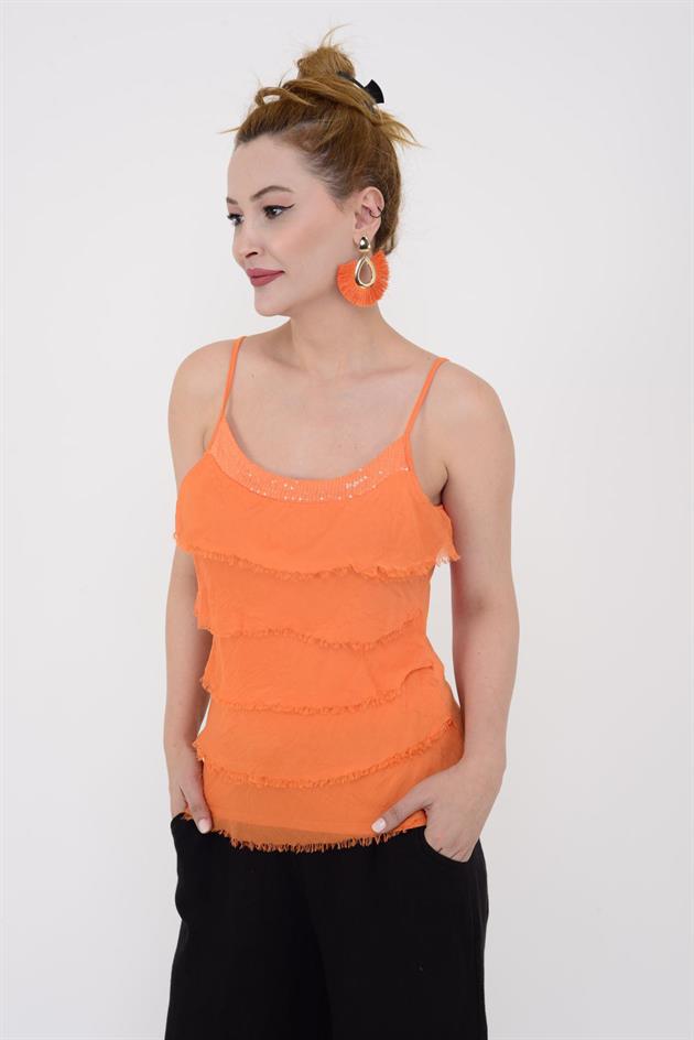 8689 YAKASI PAYETLİ KAT KAT ASKILI İPEK BLUZ