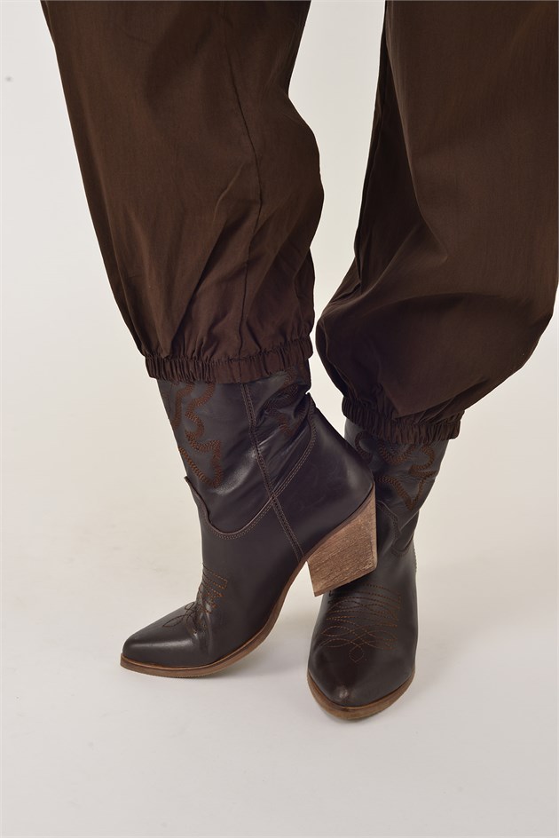 8907 PAÇASI LASTİKLİ KEMER DETAYLI JOGGER PANTOLON