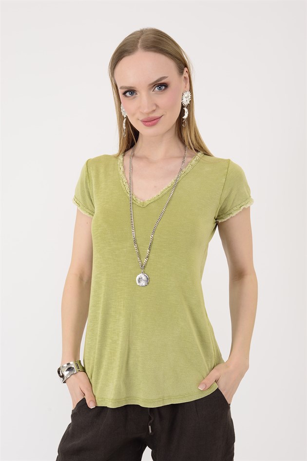 954304 V YAKA TAŞLAMALI T-SHIRT BLUZ