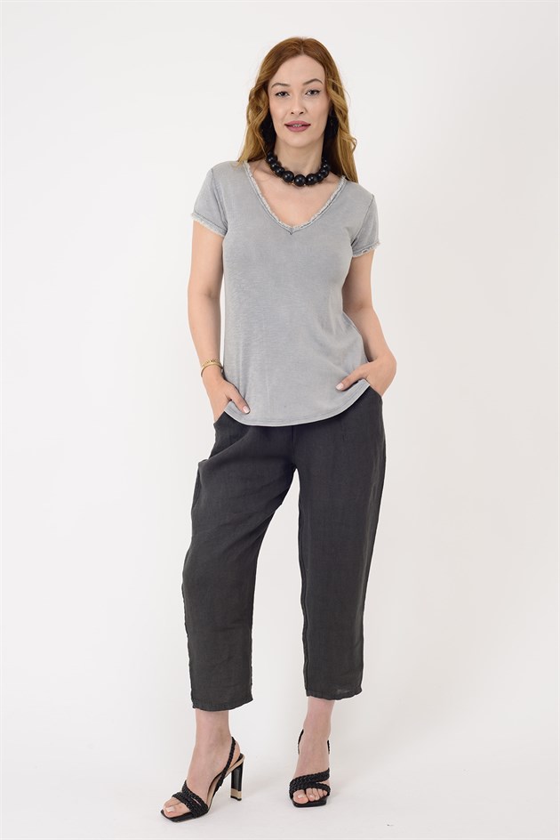 954304 V YAKA TAŞLAMALI T-SHIRT BLUZ