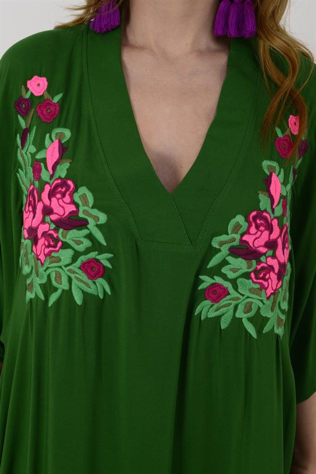 AN10656 NAKIŞ DETAYI V YAKA ELBİSE