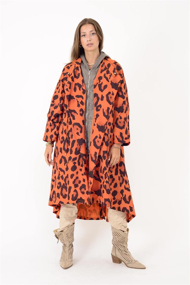 AN10720 LEOPAR DESENLİ BELİ BÜZGÜ DETAYLI YAĞMURLUK
