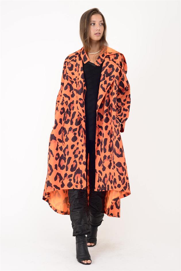 AN10720 LEOPAR DESENLİ BELİ BÜZGÜ DETAYLI YAĞMURLUK