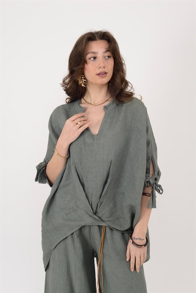 B994 ARKASI UZUN V YAKA KETEN BLUZ