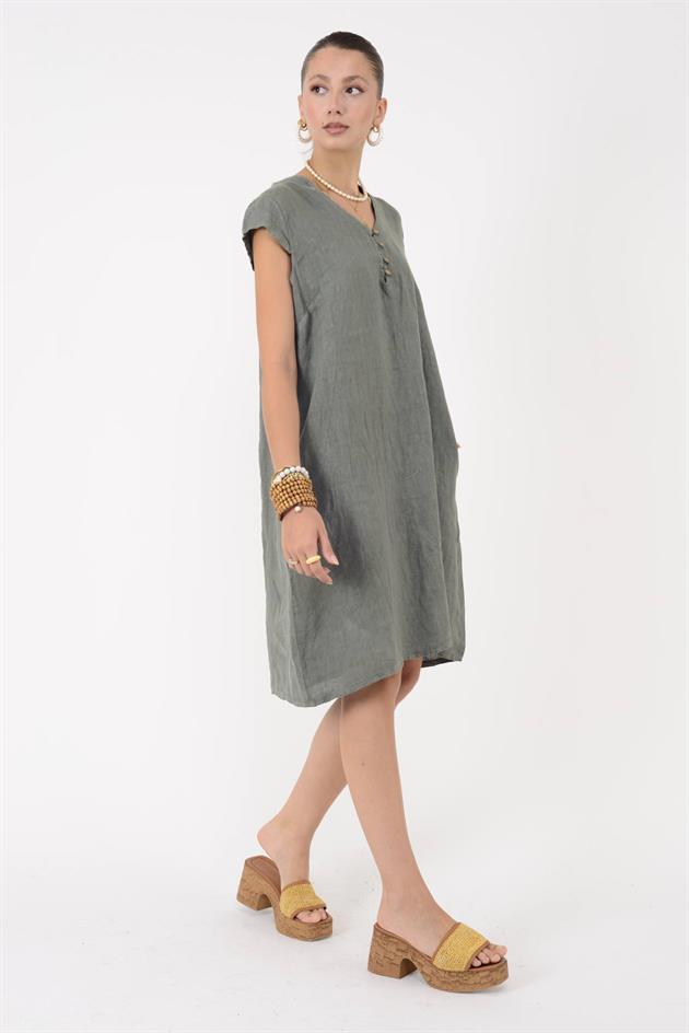 E2118 DÜĞME DETAYLI YARIM KOLLU KISA KETEN ELBİSE