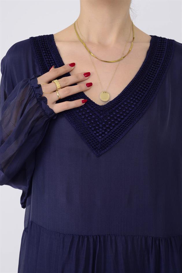 SN284 DANTEL DETAYLI V YAKA İPEK ELBİSE