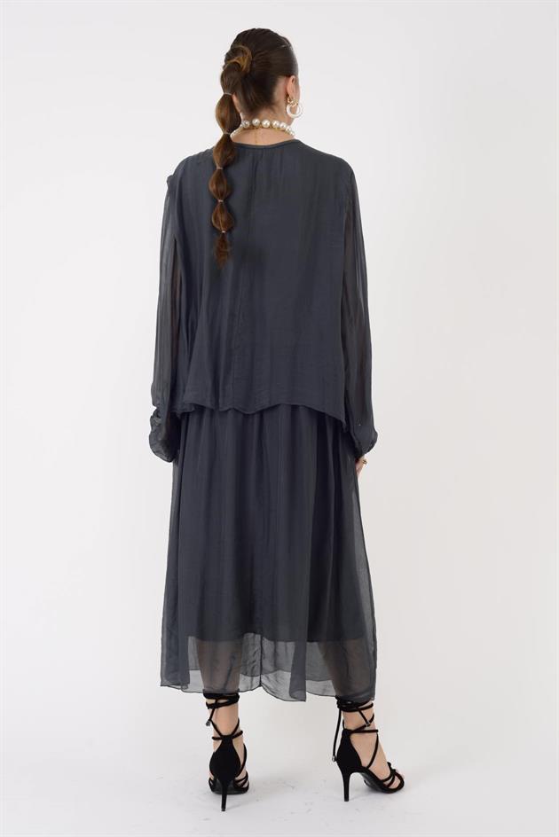 SN780 PAYETLİ KABARTMALI YAKA DETAYLI İPEK ELBİSE