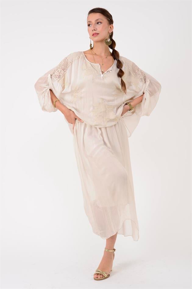 SN795 SIRTI PENCERELİ DANTEL DETAYLI İPEK ELBİSE