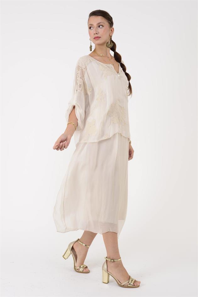 SN795 SIRTI PENCERELİ DANTEL DETAYLI İPEK ELBİSE