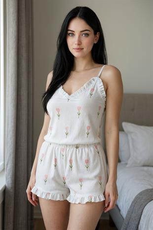 Kadın Çiçek Desenli Şortlu Beyaz Pijama Takımı